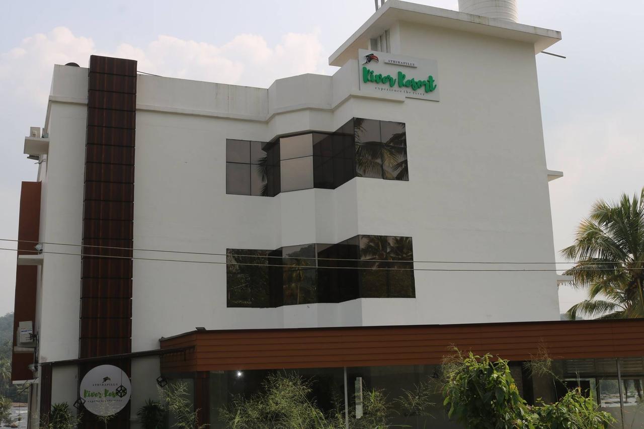 Athirapilly River Resort Athirappilly Buitenkant foto